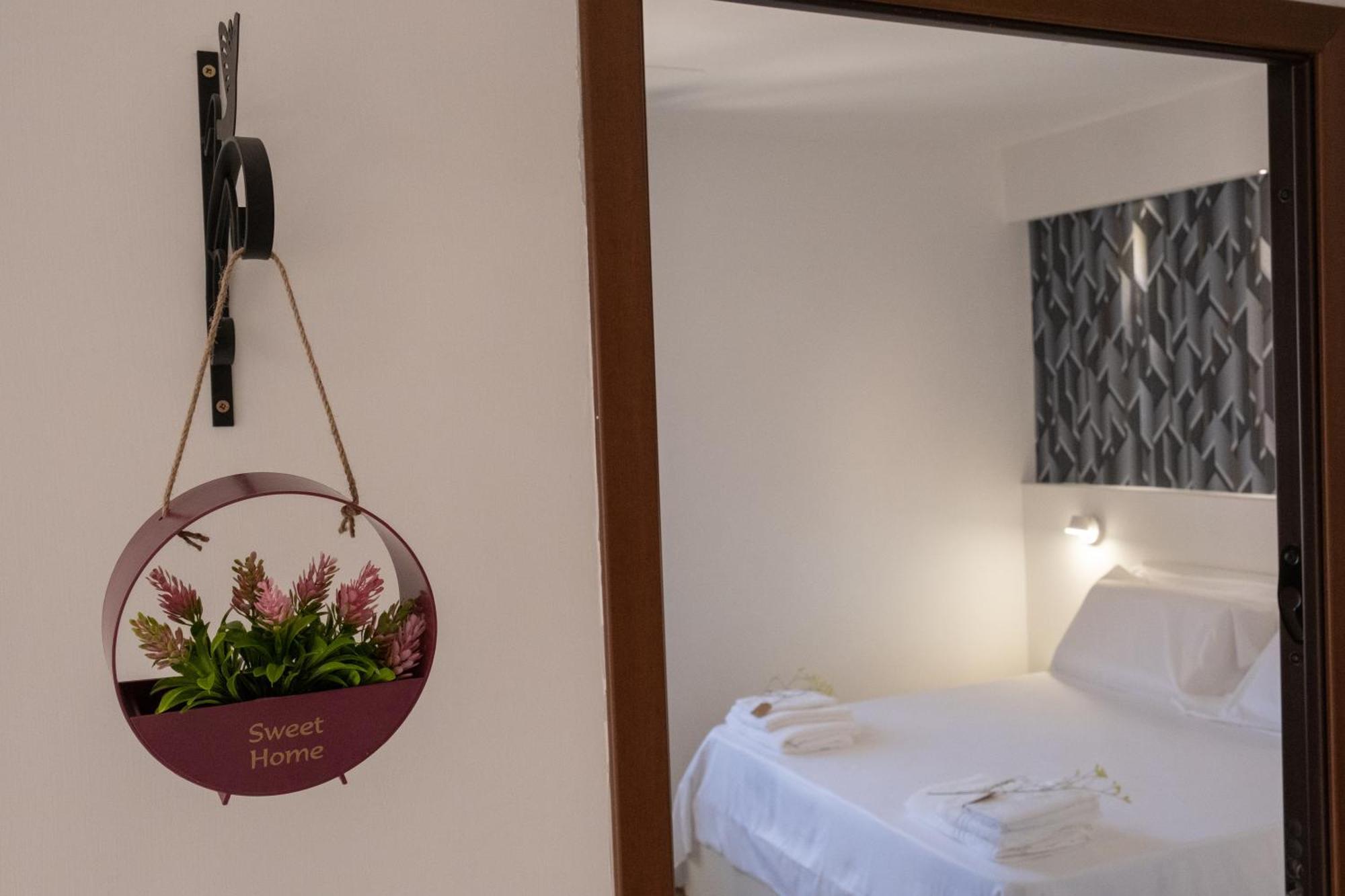 Coraline Deluxe Rooms 卡斯特拉玛雷帝斯达比亚 外观 照片